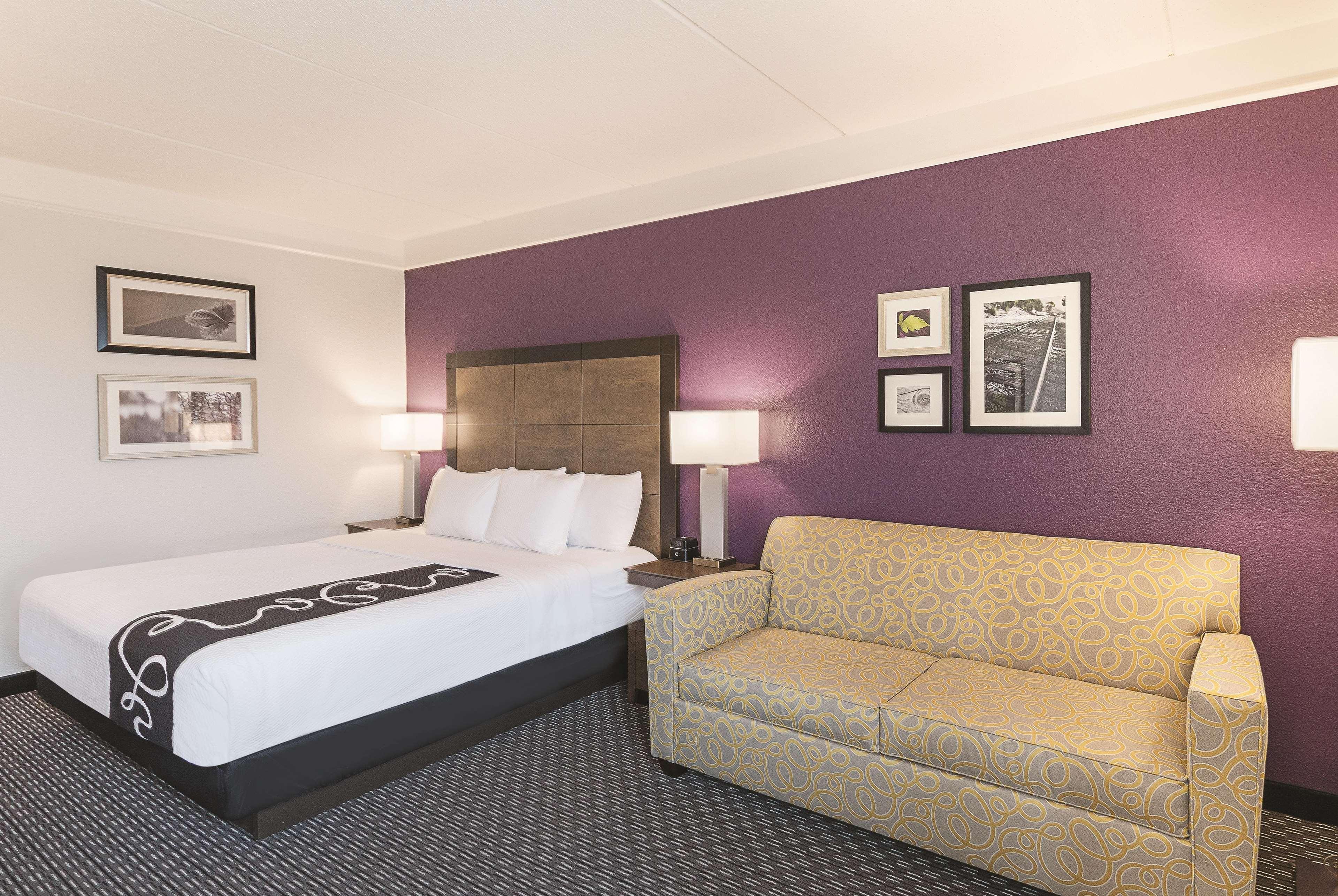 La Quinta By Wyndham Arlington North 6 Flags Dr Hotel Ngoại thất bức ảnh